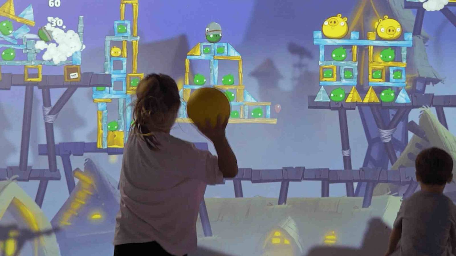 Une activité originale pour tous,  le mur interactif Neo-One au Luc en Provence